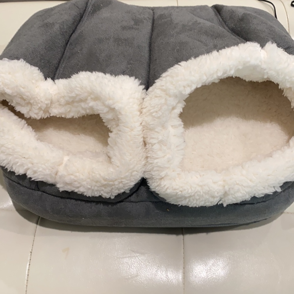 NEW SHARPER IMAGE FOOT MASSAGER AND WARMER IN GRAY - Picture 6 of 7